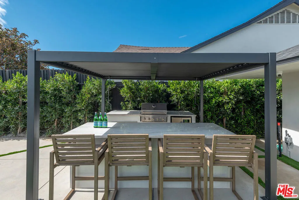 4204 Olympiad Drive, View Park, California 90043 home-pic-30